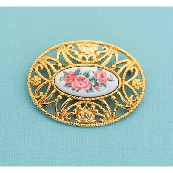Vintage Victorian Floral Brooch by Avon - E27 - Picture 1 of 2